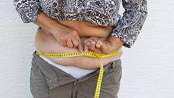 Mírná nadváha je pro seniory zdravá. Ztráta hmotnosti by totiž mohla vést k úbytku svalové hmoty