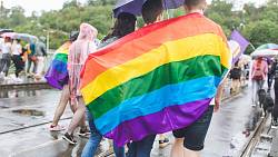 Praha se obrací zády k LGBT+ festivalu: Konec duhové podpory