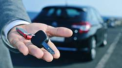 Politický boj o budoucnost našich aut: Konec spalovacím motorům v ohrožení Politický boj o budoucnost našich aut: Konec spalovacím motorům v ohrožení