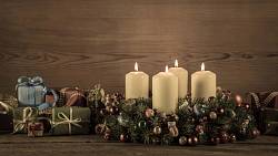 Adventní věnec jako čekání na příchod Ježíška