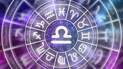 Denní horoskop na 4.6. 2025: Vodnáři se ponoří do tvoření a Lvi získají uznání za svůj výkon