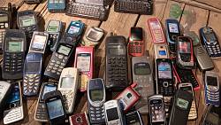 Slovenský Telecom začal vykupovat staré mobily až za 420 eur za kus. K doručení lze využít Českou poštu