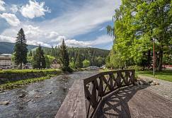 Už nejen Karlovy Vary. Rusové obsadili další legendární lokalitu Česka