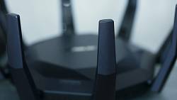 Klasické Wi-Fi routery v Česku končí. Přichází nová technologie, vedle které jsou vynálezem z doby kamenné