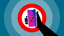 Konec soukromí? TikTok sleduje vaše nákupy i historii prohlížení. Takhle to během minuty zakážete