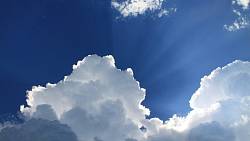 Meteorologové upřesnili dubnovou předpověď. Varují především starší a nemocné lidi