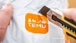 Na Temu jsem objednala chytré hodinky za 266 Kč. Doteď nechápu, co vlastně přišlo