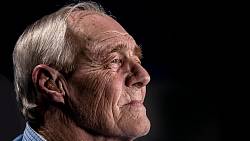 Studie ukazuje, který typ tréninku může snížit tělesný tuk u seniorů