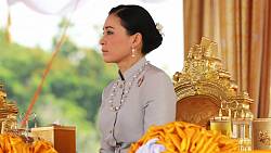 Thajská královna Suthida: Původně letuška, co dosáhla vysokých armádních hodností a získala si srdce korunního prince