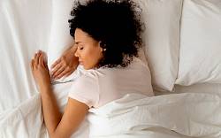 Vědci zjistili, že příliš dlouhý spánek tělu škodí. Údajně zvyšuje riziko onemocnění srdce a může vést k předčasné smrti