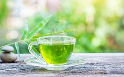 Zelený čaj s kofeinem nebo bez kofeinu? Bez kofeinu může být stejně dobrý jako ten s kofeinem