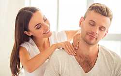 Přírodní afrodiziaka aneb objevte rituál partnerské masáže