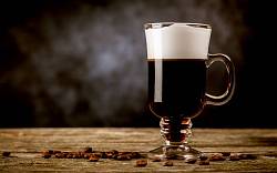 Irská káva: Znáte příběh tohoto slavného nápoje? A jak vypadá ta skutečně pravá irská