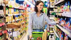 8 základních pravidel, jak zbytečně neutrácet při nákupu v hypermarketech