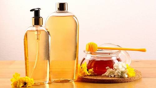 Tipy našich babiček: Jak vyčistit měď bez zbytečného použití drahých chemikálií, med jako kondicionér a další vychytávky