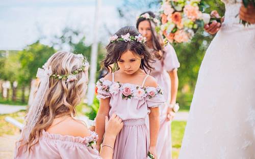 Jana (34): Naše malé družičky se během svatby postaraly o pořádný rozruch Jana (34): Naše malé družičky se během svatby postaraly o pořádný rozruch