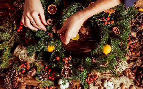 Advent beze spěchu, společně a tvořivě Advent beze spěchu, společně a tvořivě