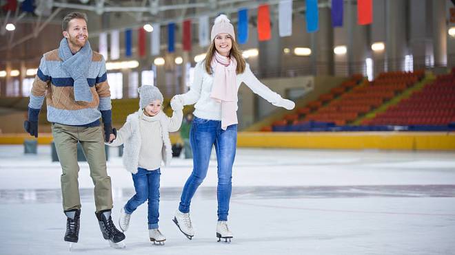 Od jógy až po bruslení: 6 fyzických aktivit, které můžete vyzkoušet v roce 2024