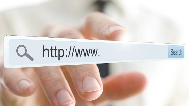 KVÍZ: Pamatujete si první mobily a internet? Těchto 10 otázek vás vrátí o 20 let zpátky