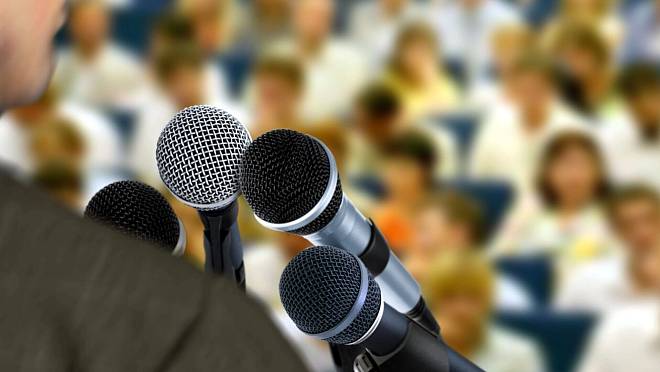 KVÍZ: Politologem za 5 minut: Zvládnete kvíz plný pojmů z médií?
