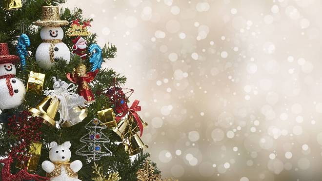 Vánoční zvyky v Evropě: Koledy při svíčkách i třpytivé trhy