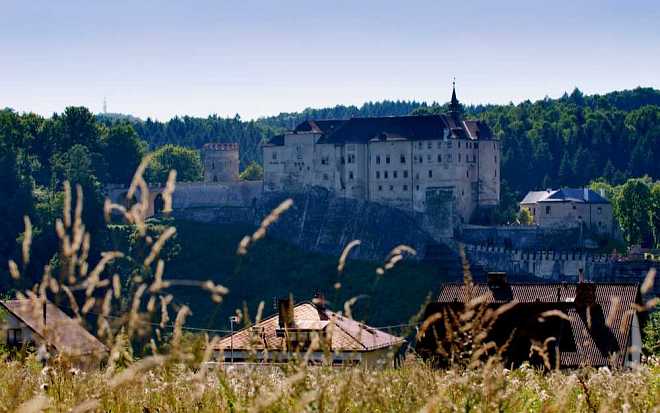Na výlet do Českého Šternberka aneb poznejte gotický skvost nad Sázavou Na výlet do Českého Šternberka aneb poznejte gotický skvost nad Sázavou