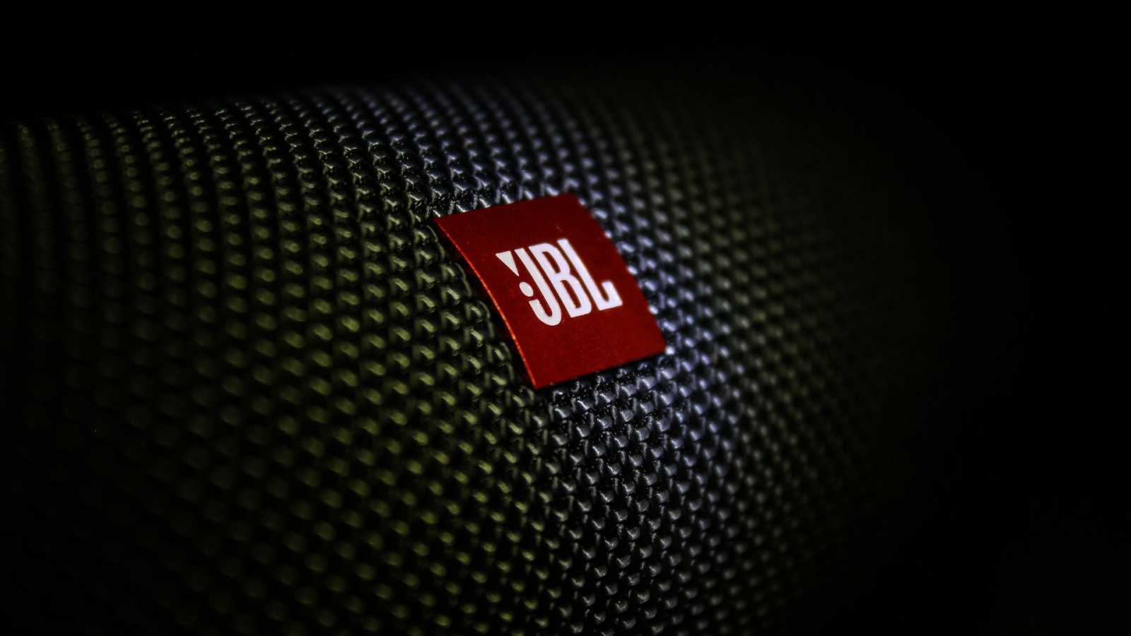 Povánoční výprodej srazil cenu příslušenství Samsung, Apple i JBL. Ušetříte tisíce Povánoční výprodej srazil cenu příslušenství Samsung, Apple i JBL. Ušetříte tisíce